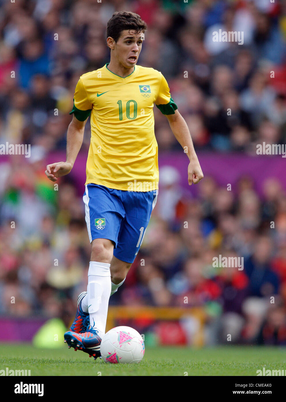 Oscar brazil football hi-res stock photography and images - Alamy