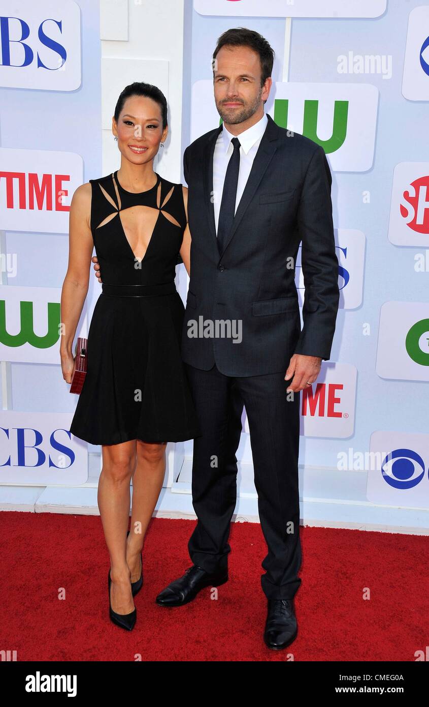 Lucy liu and jonny lee miller hi-res stock photography and images - Alamy