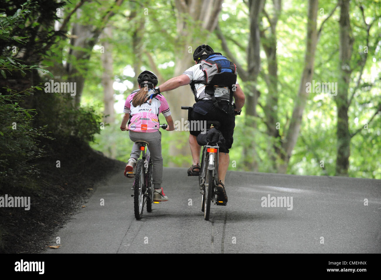 Sunday 29th July, 2012. The An Post Meath Heritage Cycle Tour 2012 got underway at Trim, County Meath. Over 3,000 cyclists took part, with four routes in total; the 160km, 100km, 50 km and 11km.Pictured are cyclists Olive (left) and Yan Wated at Dunsany, County Meath.. Photo:Barry Cronin Stock Photo