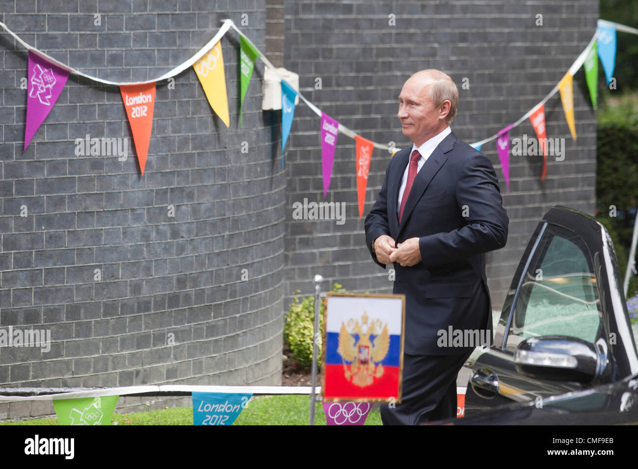 2nd August 2012. London, England, UK. Thursday, 2 August 2012. Vladimir Putin arrives at Downing Street. Vladimir Putin, President of Russia, meets with Prime Minister David Cameron for talks at Downing Street, London before visiting the Olympic Games to watch some judo competitions. Credit:  Nick Savage / Alamy Live News. Stock Photo