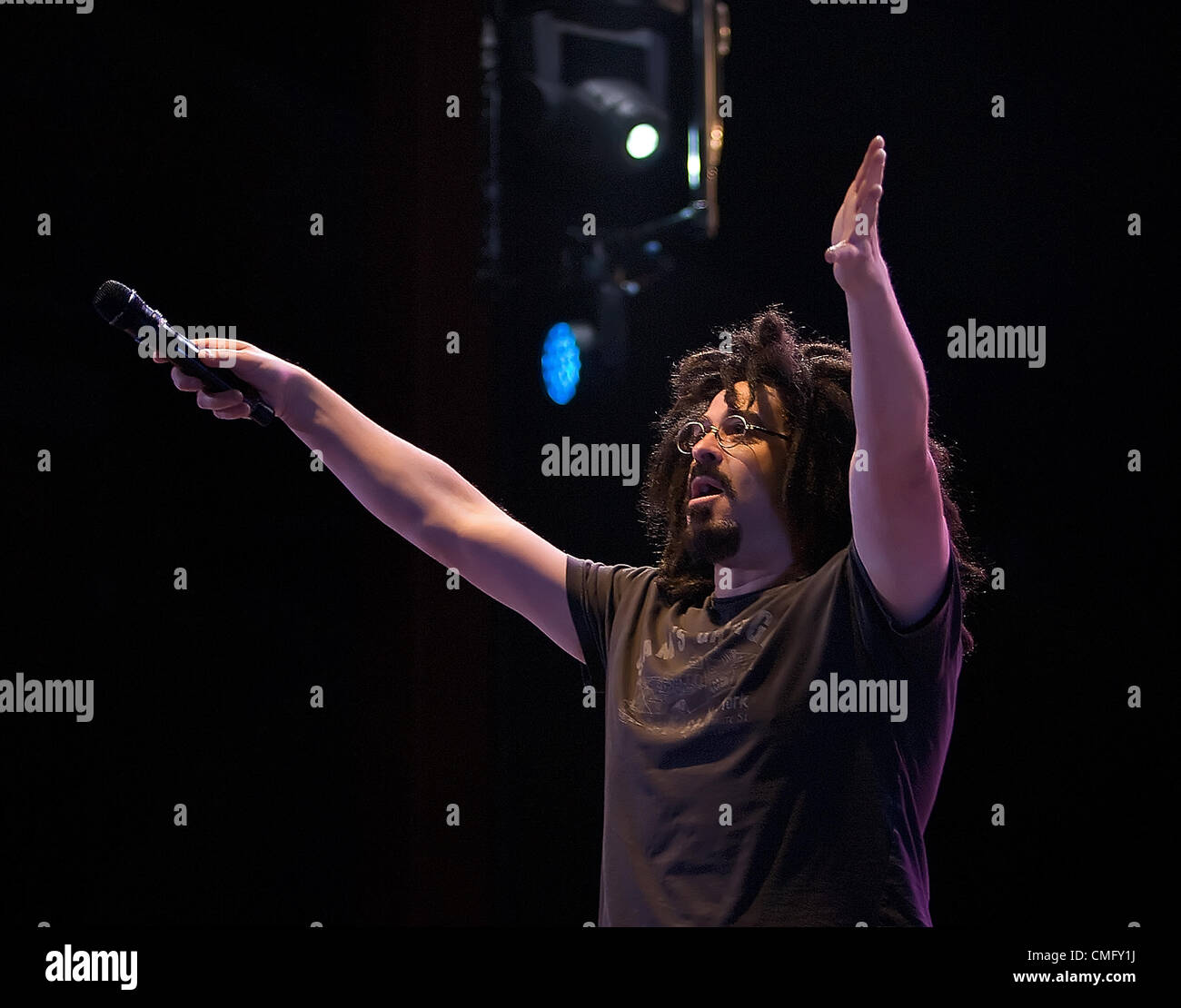 Aug. 2, 2012 Morrison, CO, USA Counting Crows lead vocalist ADAM Aug. 2, 2012 Morrison, CO, USA Counting Crows lead vocalist ADAM