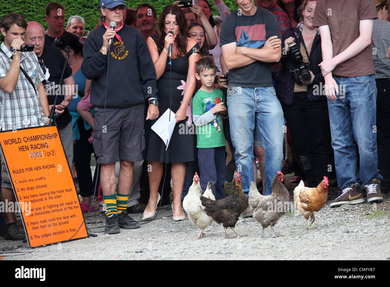 Annual World Hen Racing Championship held on August 4th 2012 at the Barley Mow Public House in the Derbyshire Peak District Village of Bonsall.  Historic event going back over 100 years. Stock Photo