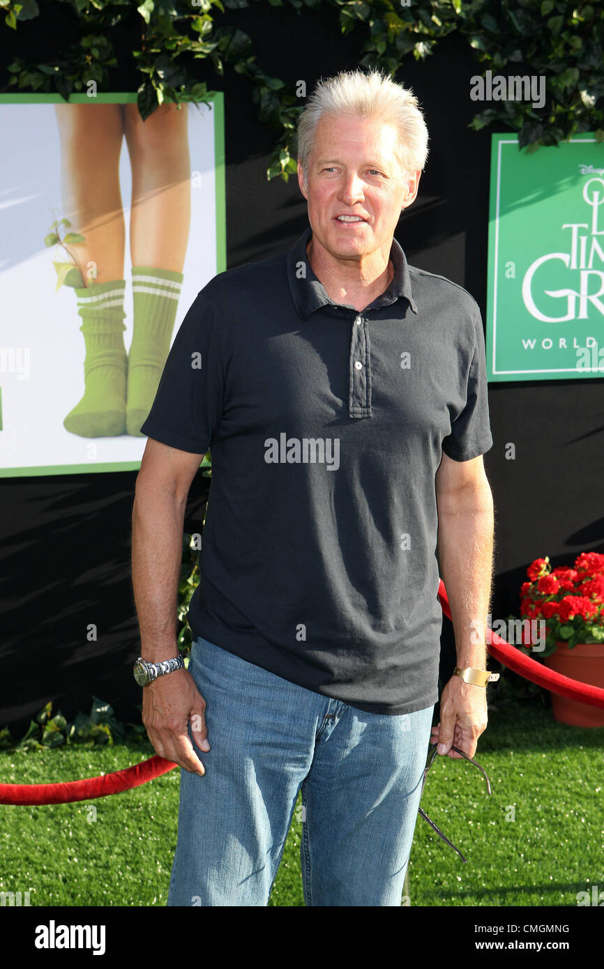 HOLLYWOOD, CA - AUGUST 6: Bruce Boxleitner arrives at the world
