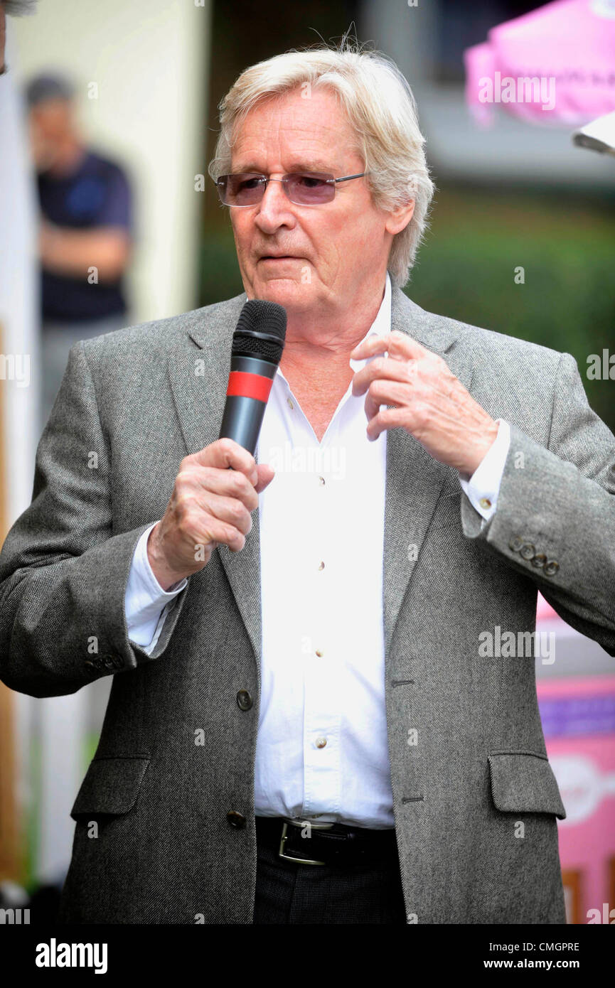William Roache - Farmfoods British Par 3 Golf Championship at Nailcote Hall, Berkswell, Warwickshire - August 7th 2012  Photo by People Press Stock Photo