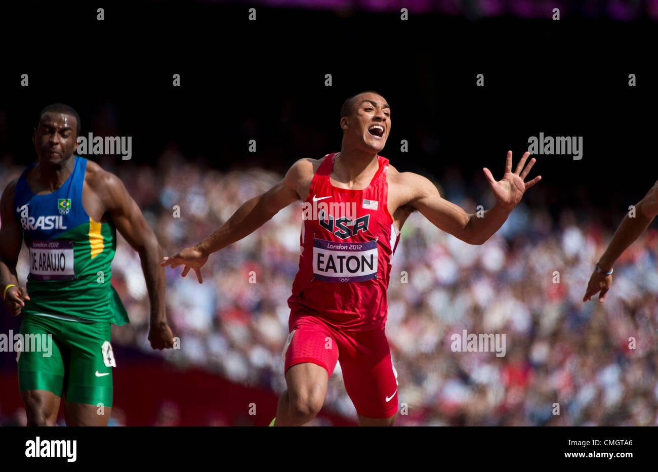  ASHTON EATON USA OLYMPIC DECATHLON 8X10 SPORTS ACTION PHOTO  (S) : Sports Fan Photographs : Sports & Outdoors