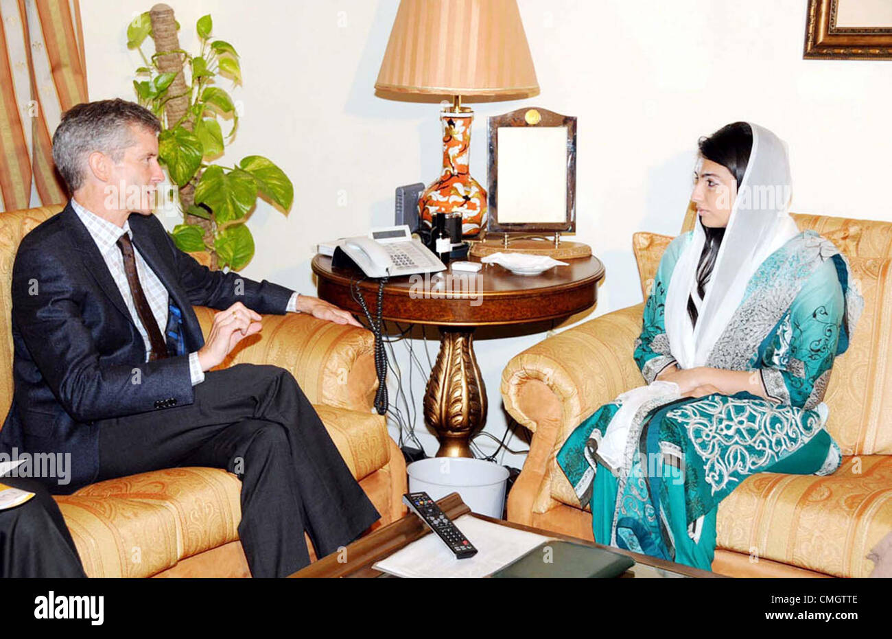 Aseefa Bhutto Zardari exchanging views with Michael  Galway, senior program officer of Bill and Melinda Gates Foundation, during their meeting at  Aiwan-e-Sadr in Islamabad on Wednesday, August 08,2012. Stock Photo