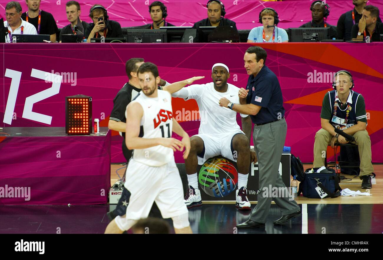 Aug 12 12 London England United Kingdom Team Usa Basketball Coach Krzyzewski And Lebrong James Argue An Official S Call During The Gold Medal Basketball Game Against Spain During The 12