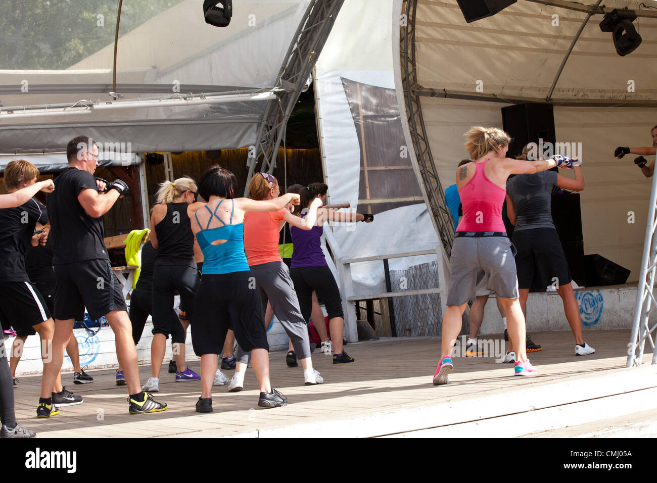 Body combat hi-res stock photography and images - Alamy