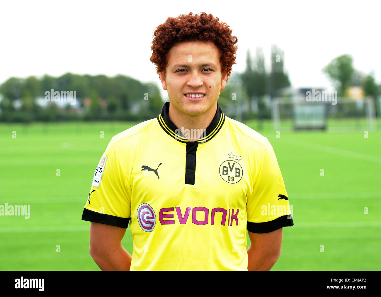 amini borussia dortmund