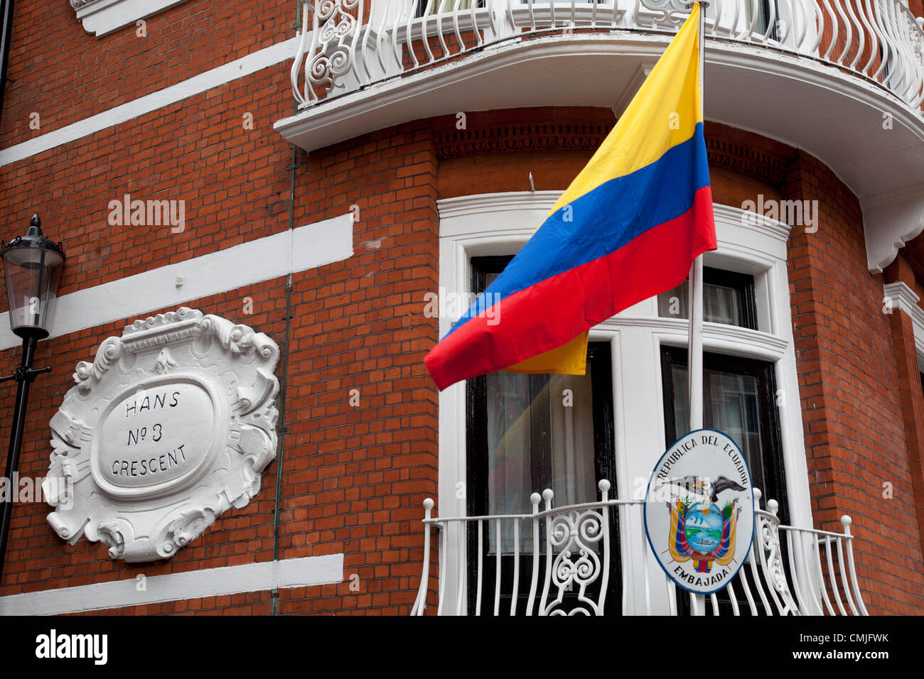 London, UK. Thursday 16th August 2012. Ecuadorian flag outside the Ecuador Embassy as information arrives that Julian Assange will be granted political asylum there. Stock Photo
