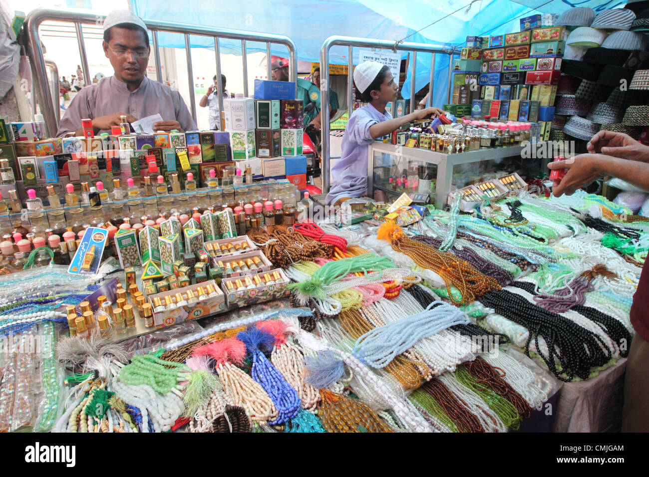 Perfume Oils Stock Photos & Perfume Oils Stock Images - Alamy