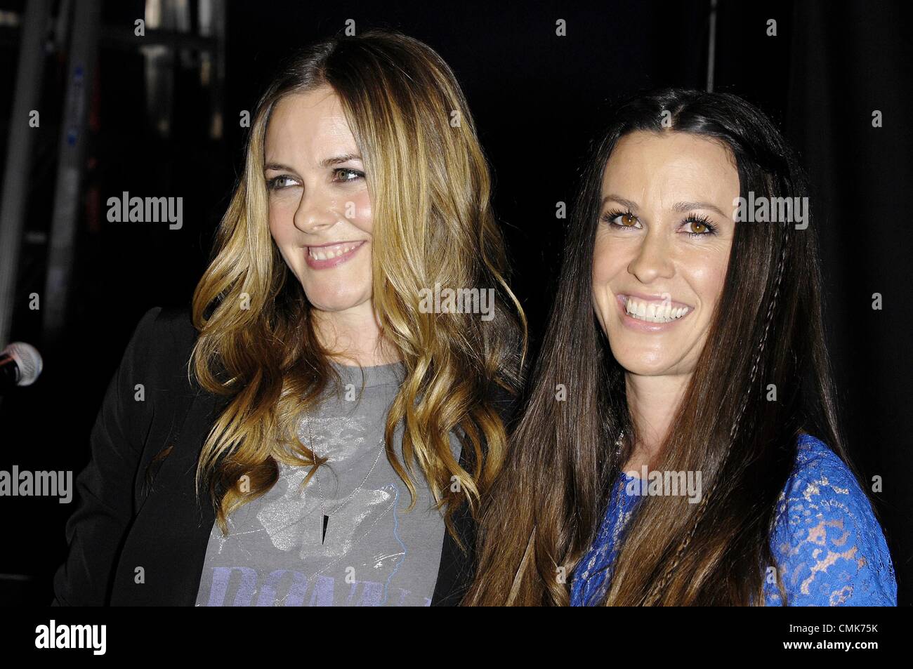 Fashion style 21 with questions alanis morissette for girls Fashion week 21 with questions alanis morissette for woman