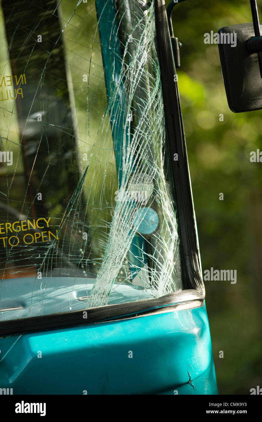 Arriva bus accident hi-res stock photography and images - Alamy