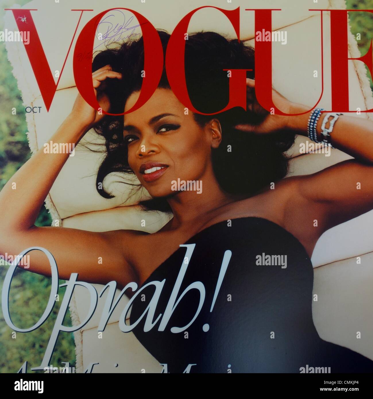 Magazine cover vogue hi-res stock photography and images - Alamy