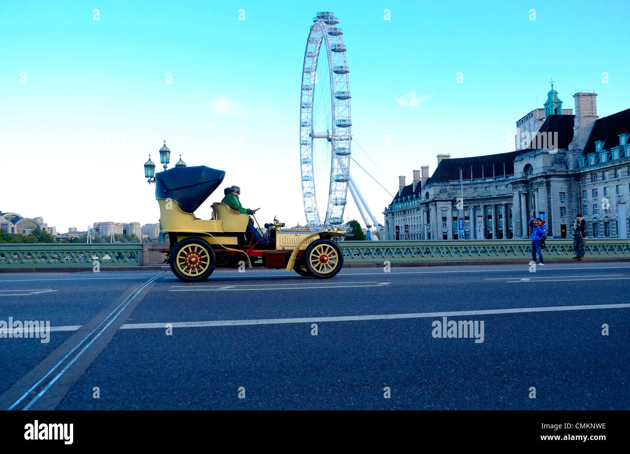 London, UK. 3rd Nov, 2013. London to Brighton Veteran Car Run starts early sunday morning. Credit: Rachel Megawhat/Alamy Live News Stock Photo