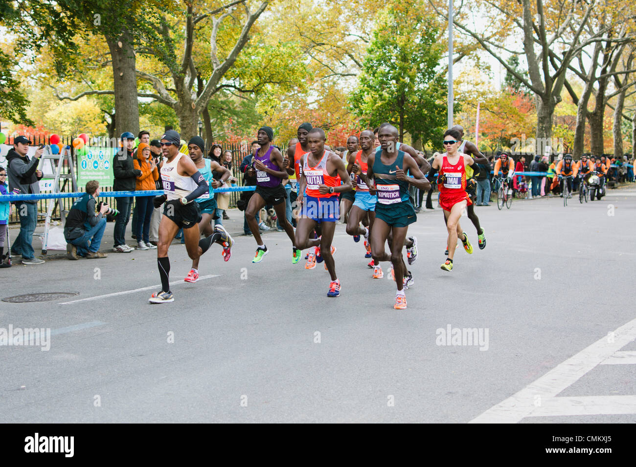New York, USA. 3rd November 2013. Men's lead pack of runners nearing mile 12 in ING New York City Marathon, November 3, 2013. © Kristin Lee/Alamy Live News Stock Photo