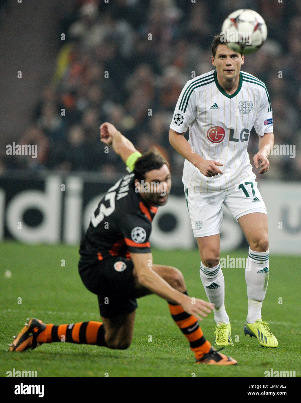 Sinsheim, Germany. 18th Oct, 2013. Hoffenheim's Kai Herdling (R) and  Leverkusen's Sebastian Boenisch debate after the Bundesliga soccer match  between 1899 Hoffenheim and Bayer Leverkusen at Rhein-Neckar-Arena in  Sinsheim, Germany, 18 October