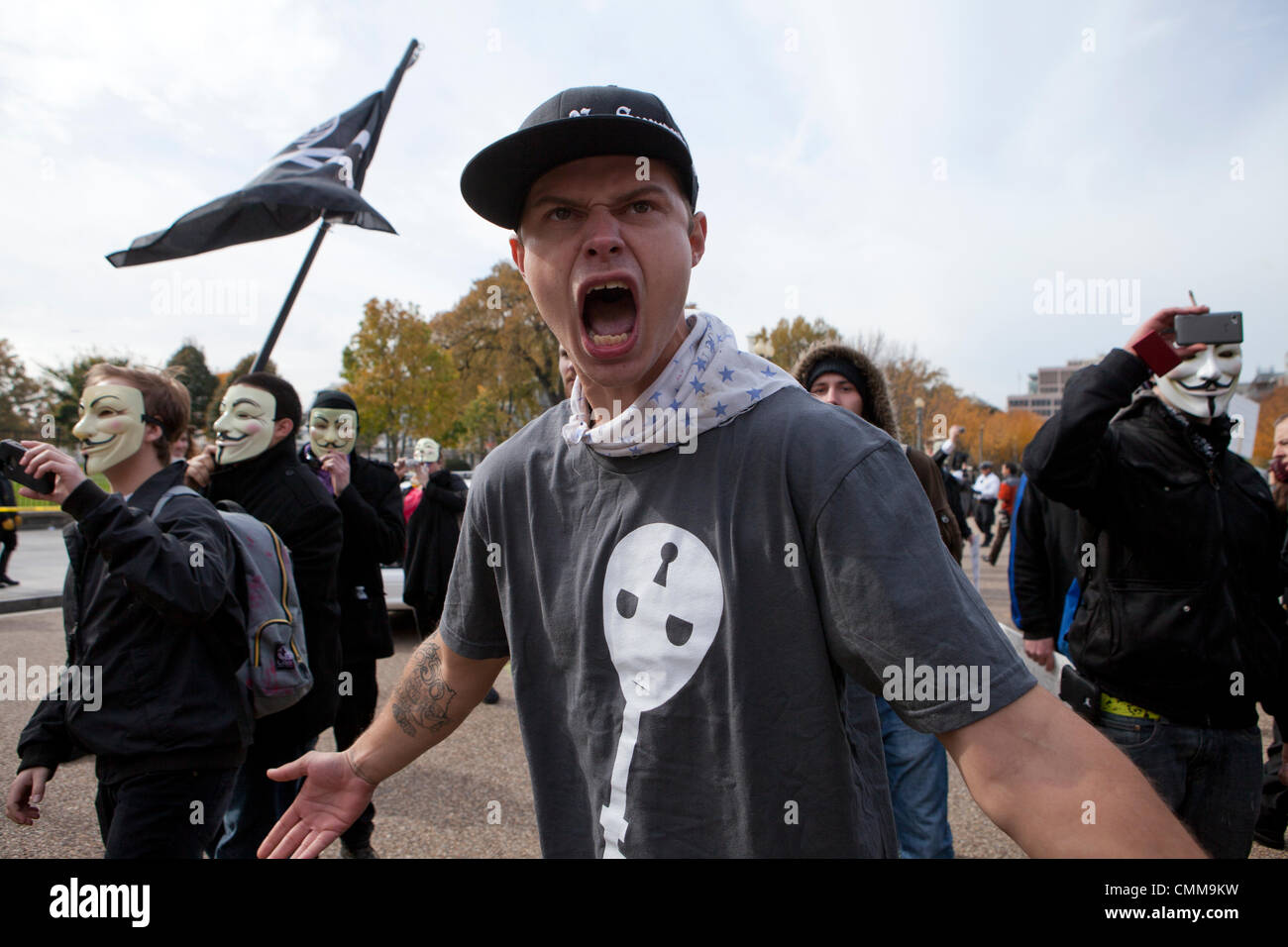 Washington DC, USA. 05th Nov, 2013. Thousands of Anonymous members and ...