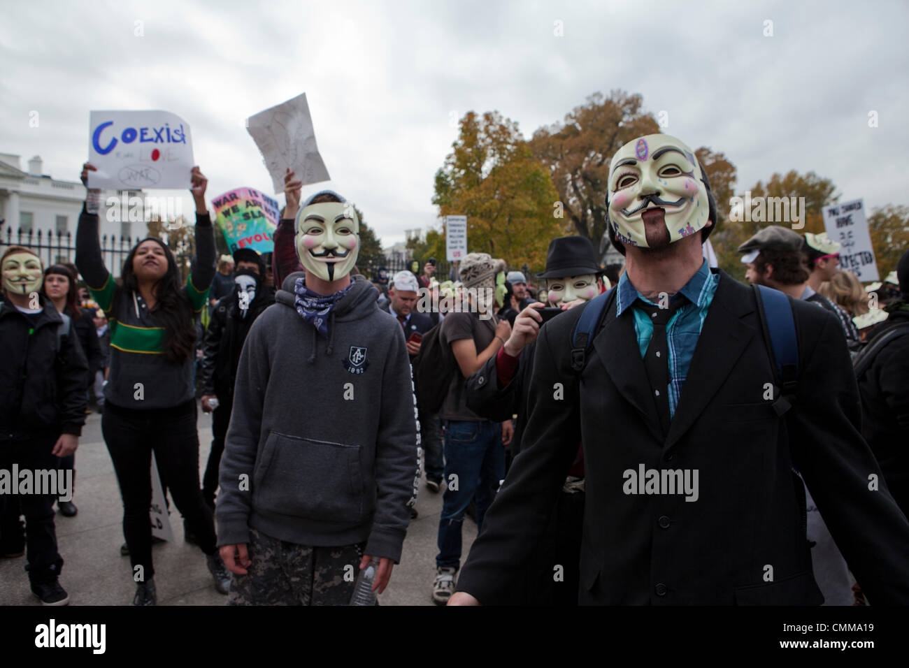 Washington, DC USA. 5th Nov, 2013. Thousands of Anonymous members and ...