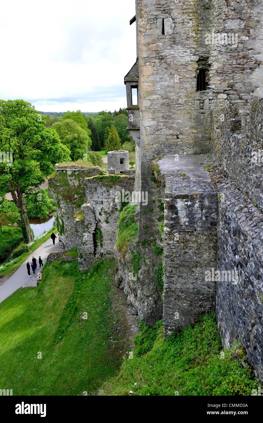 Blarney Castle and Gardens The medieval Blarney Castle is famous not only for a stone which is said to bestow the power of eloquence upon those who kiss it but also for its parklands which include beautiful gardens and waterways, photo taken May 26, 2013. Blarney castle and gardens are well worth a visit throughout the year. Photo: Frank Baumgart Stock Photo