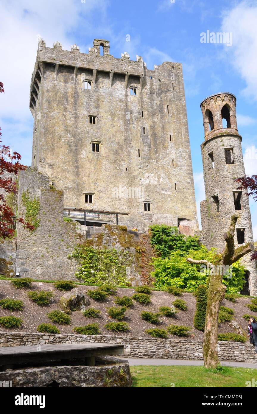 Blarney Castle is a medieval stronghold situated about eight kilometres northwest of Cork, photo taken May 26, 2013. The historic castle is famous for a stone which is set in the wall below the battlements. It is said to bestow the power of eloquence upon those who kiss it. Blarney Castle and its surrounding gardens and woodland along the River Martin attract lots of visitors from all over the world. Photo: Frank Baumgart Stock Photo