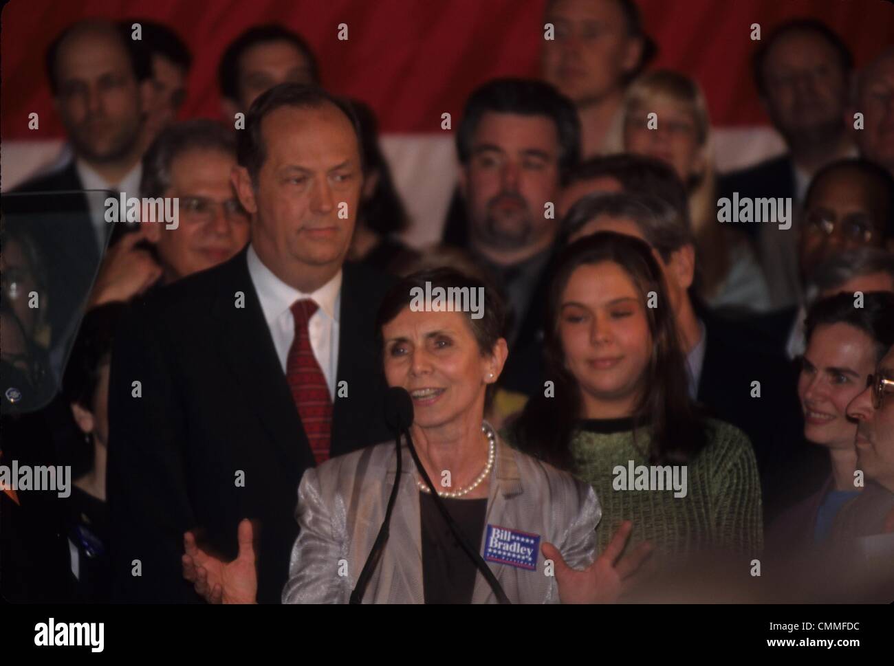BILL BRADLEY with wife and daughter.Super Tuesday Bill Bradley election night rally at Sheraton Hotel in New York 2000.k18181ar.(Credit Image: © Andrea Renault/Globe Photos/ZUMAPRESS.com) Stock Photo