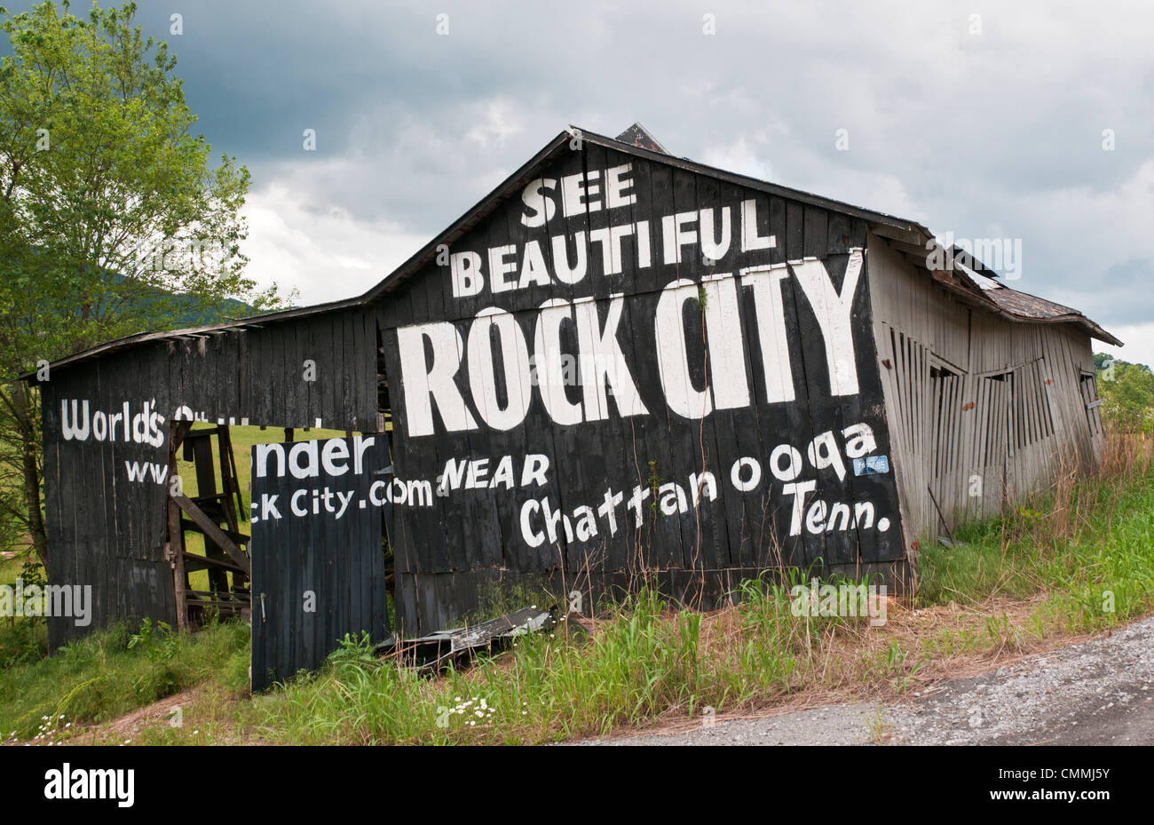 Advertisment for Rock City Gardens near Chattanooga, Tennessee painted on old wood barn in rural North Carolina. Stock Photo