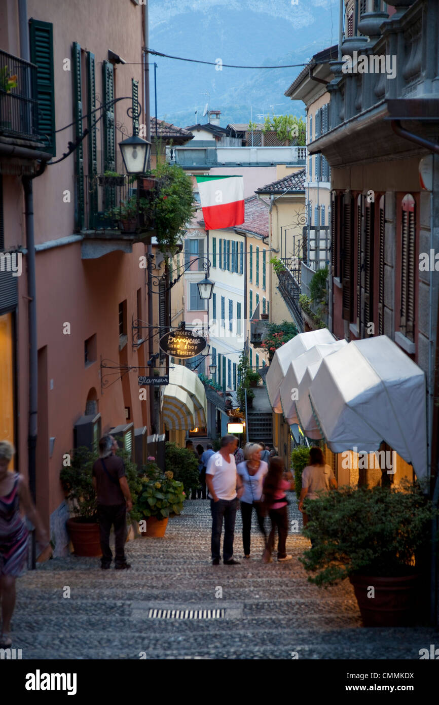 Bellagio italy shopping hires stock photography and images Alamy