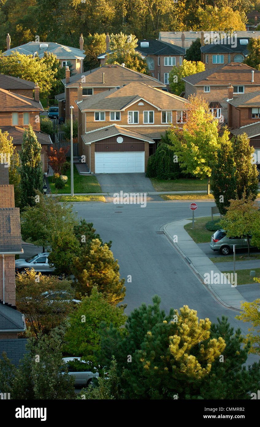 Suburban Residential Street, Richmond Hill Ontario Stock Photo Alamy