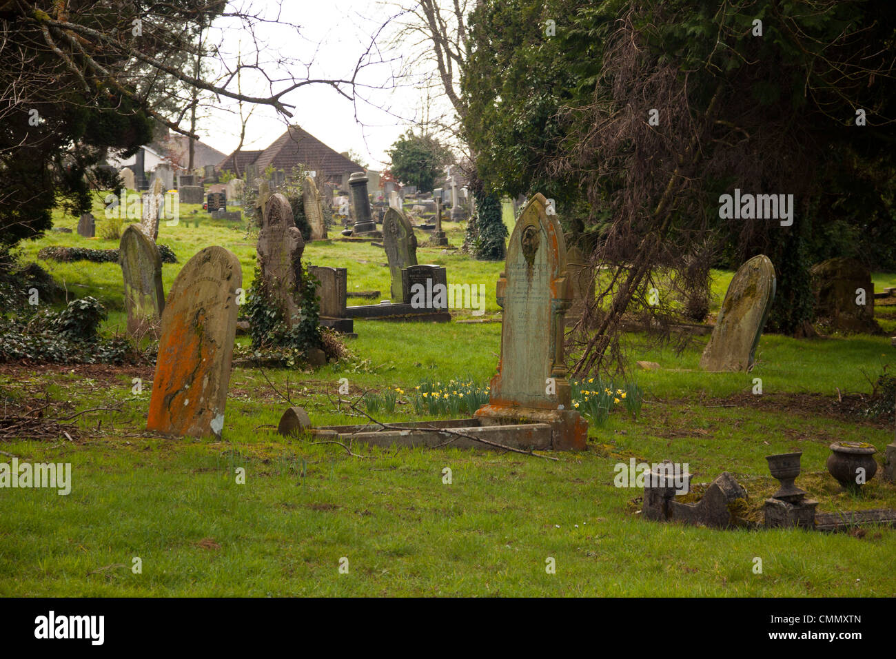 Very old headstones hi-res stock photography and images - Alamy