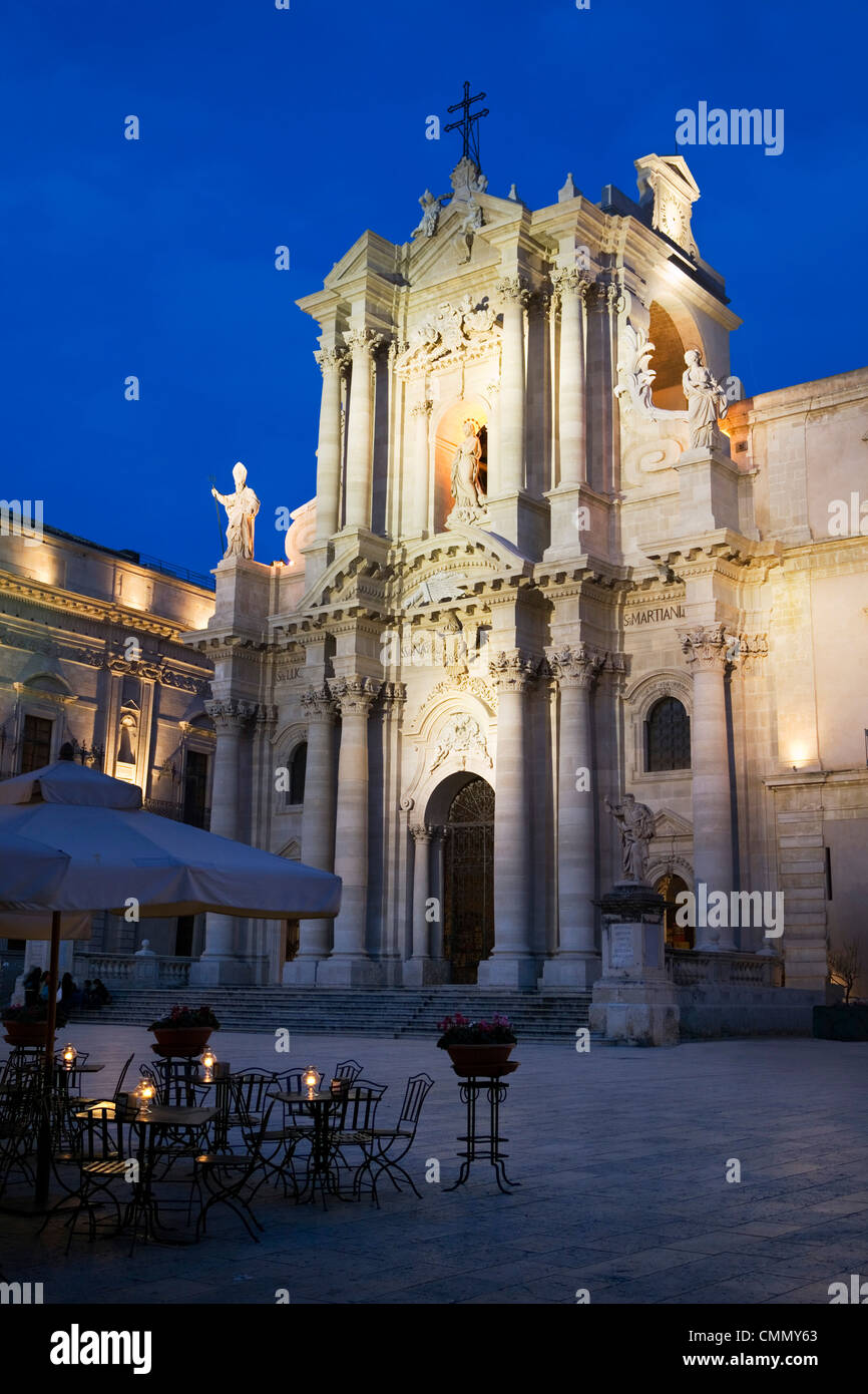 The Duomo at dusk, Piazza Del Duomo, Siracusa, Sicily, Italy, Europe Stock Photo