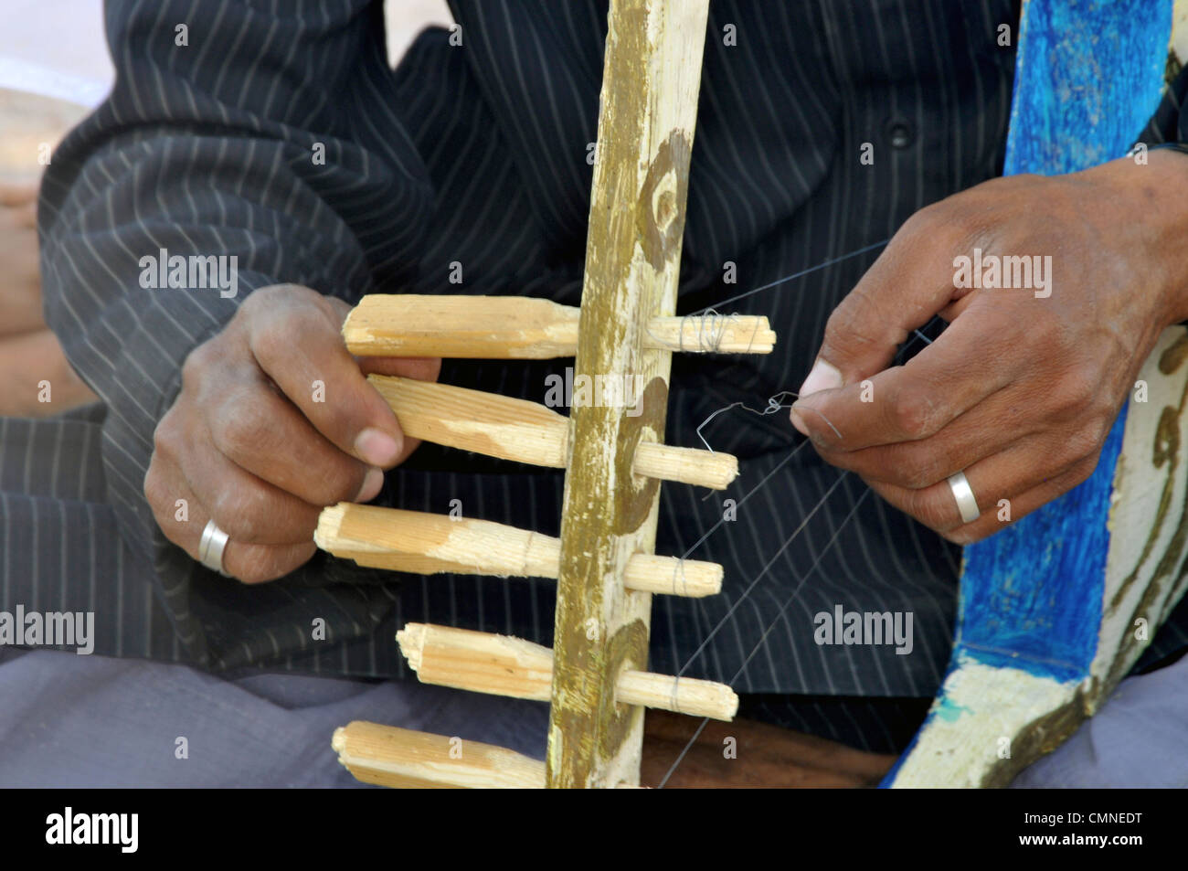 Series of preparing and playing a traditional middle east hand made