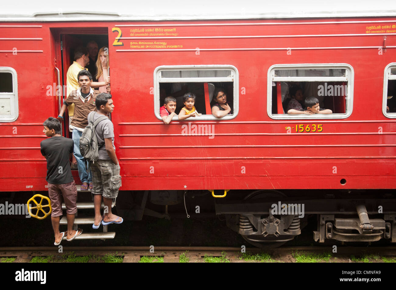 crowded train travel near Kandy, Sri Lanka Stock Photo