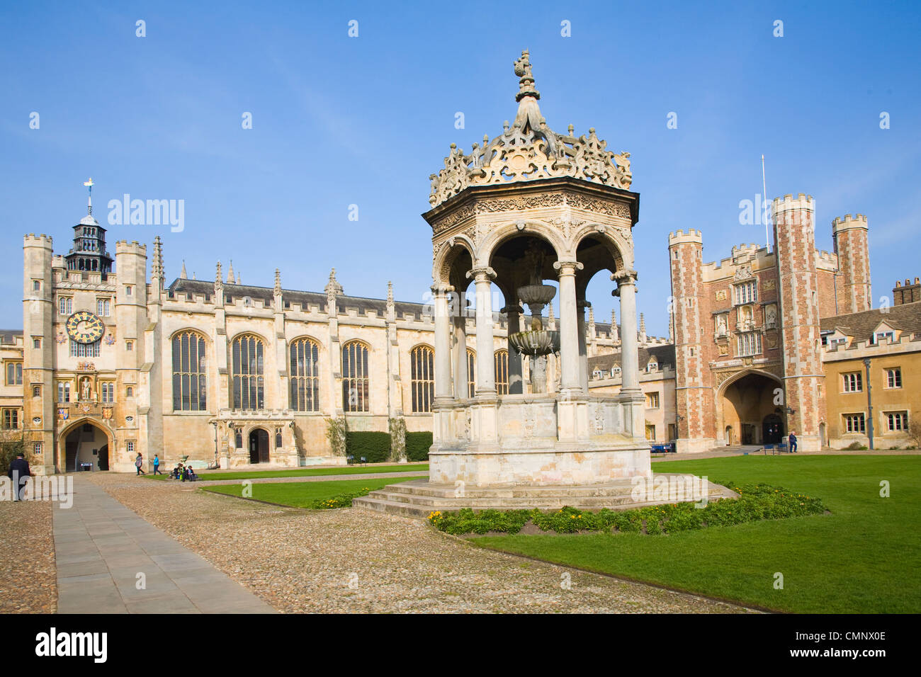 The Great Court, chapel, well and Gatehouse Trinity College Cambridge University England Stock Photo