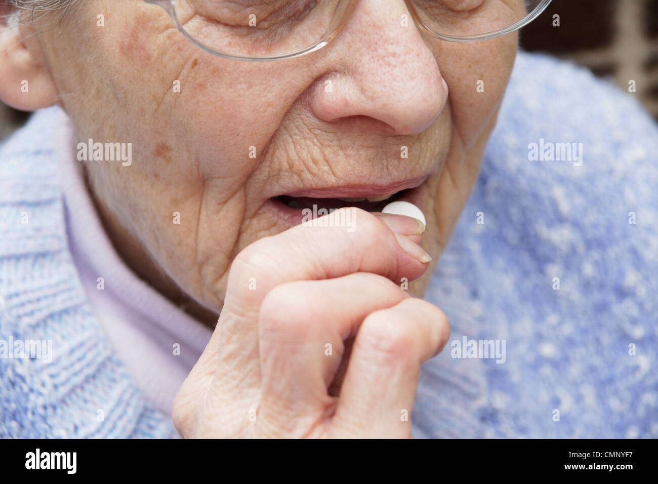 Elderly and aspirin hires stock photography and images Alamy
