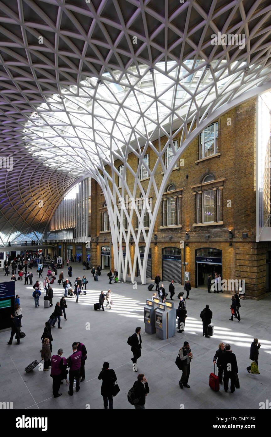 Kings Cross Railway Station departure concourse structural steel