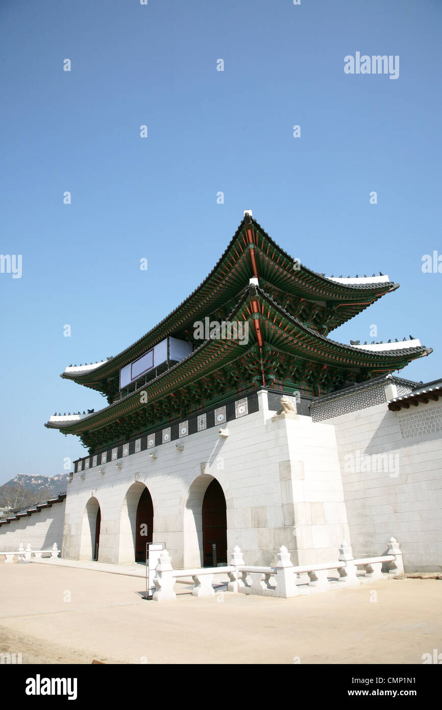 Kwanghwa Gate is the main gate of Gyeongbok Palace which was the main palace of Joseon Dynasty Stock Photo