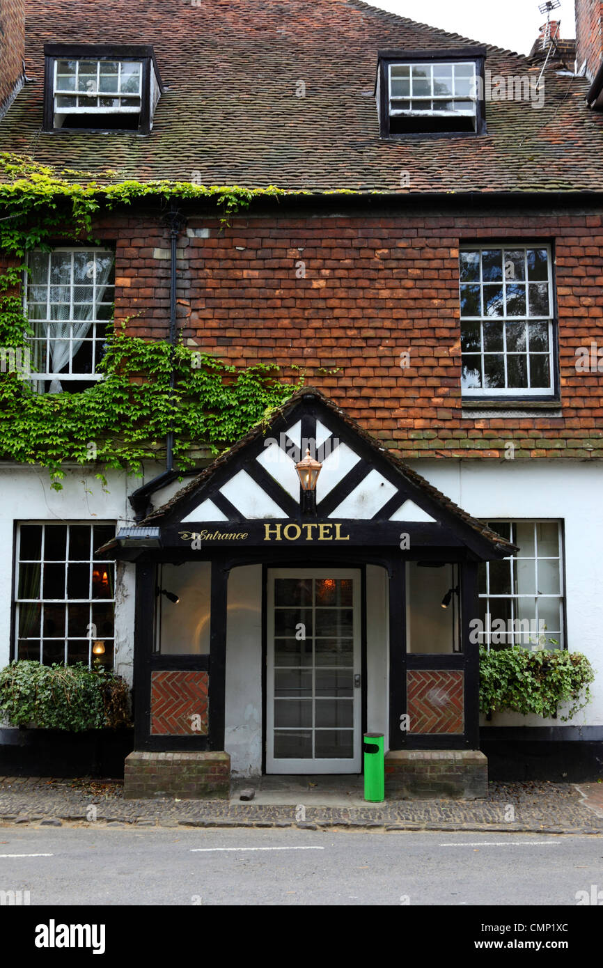 Entrance to the Leicester Arms, a historic 16th century hotel and public house, Penshurst, Kent, England Stock Photo