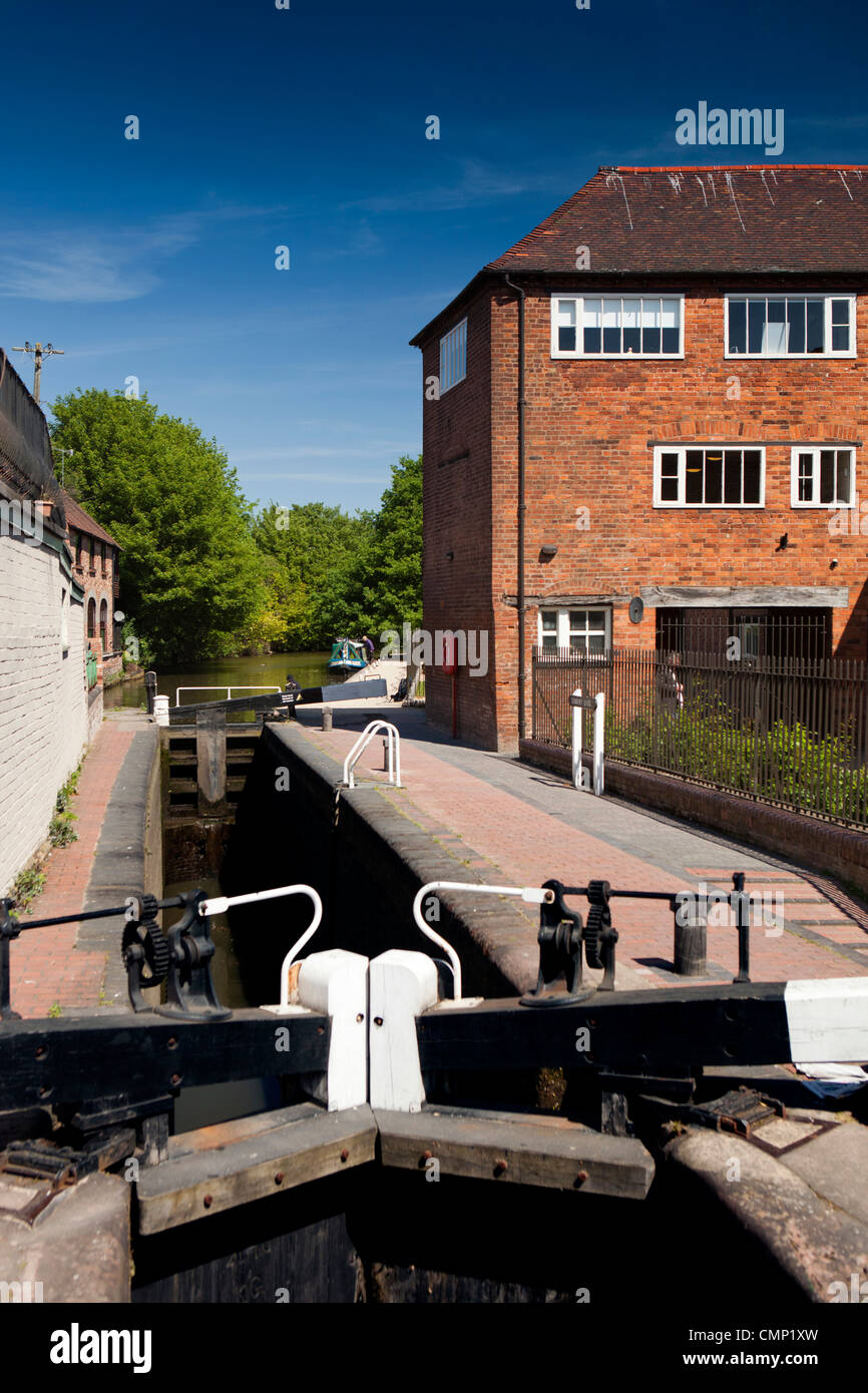UK, England, Worcestershire, Worcester, Worcester and Birmingham Canal Stock Photo