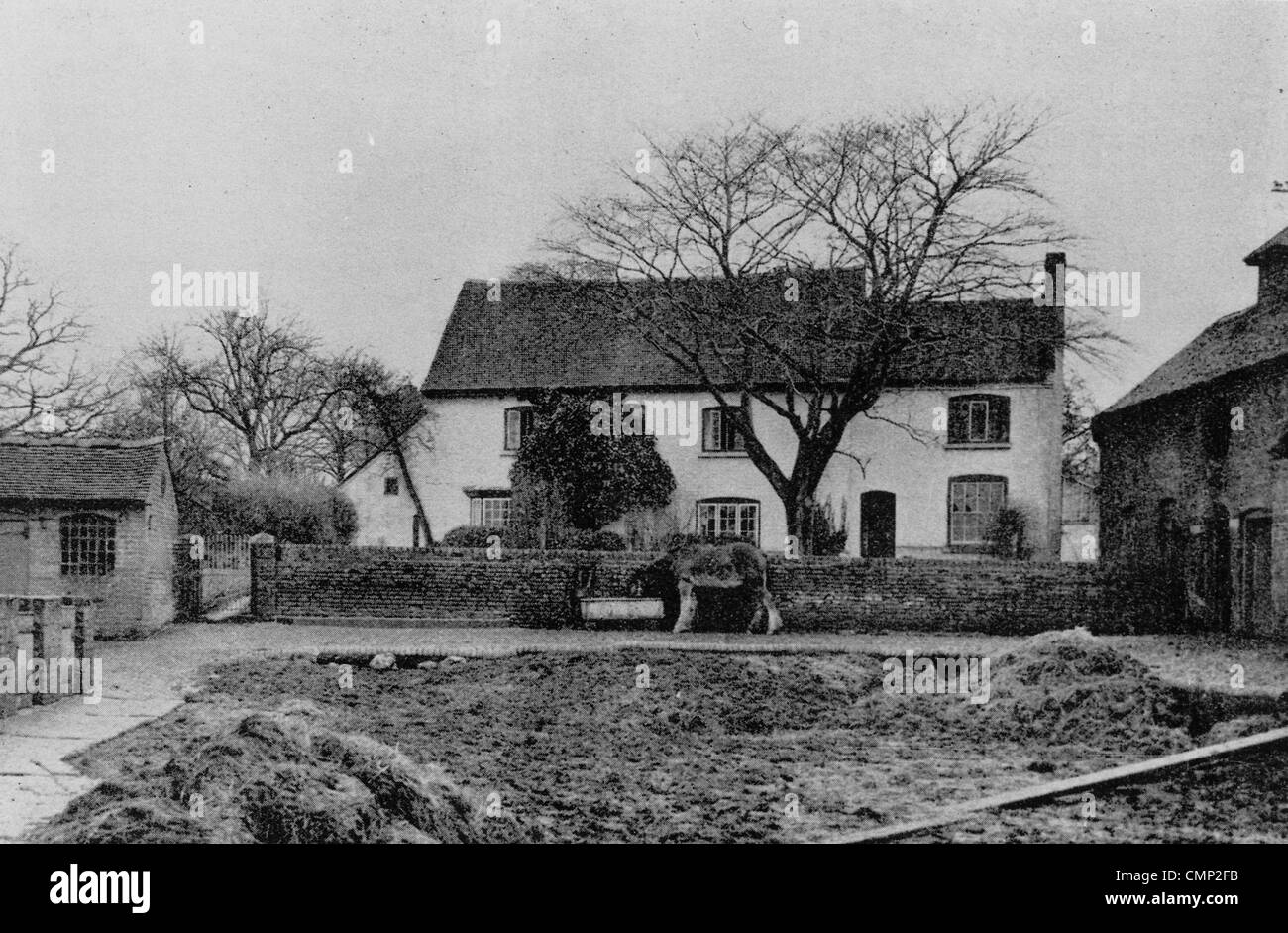 Castlecroft Farm, Wolverhampton, 1931. The farmhouse and buildings just