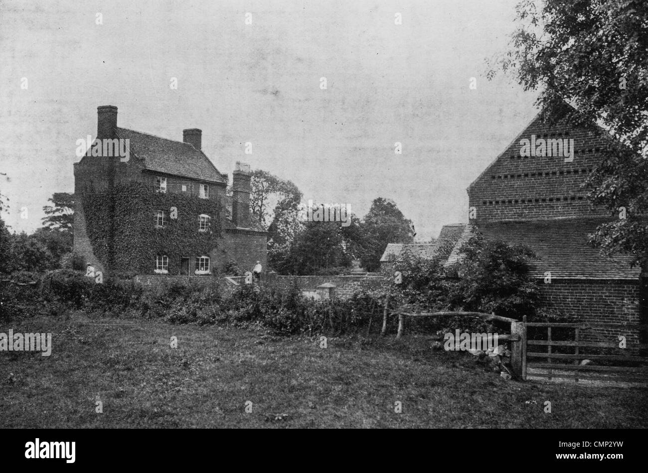 Pear Tree Farm, Wolverhampton, 1901. The farmhouse and outbuildings. Farms, Farming, Photographs Stock Photo
