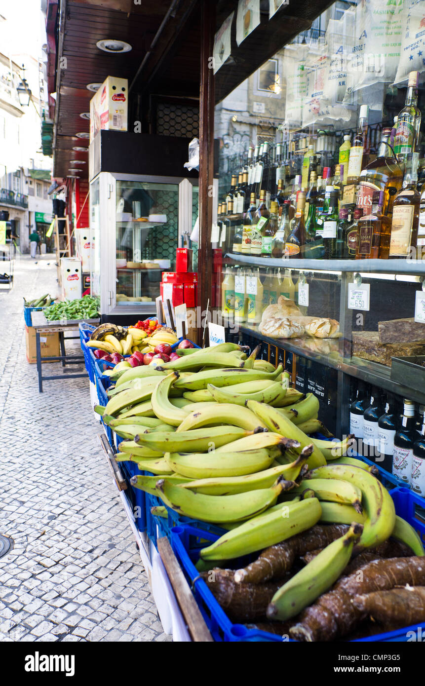 Baixa shopping streets, Lisbon, Portugal Stock Photo - Alamy
