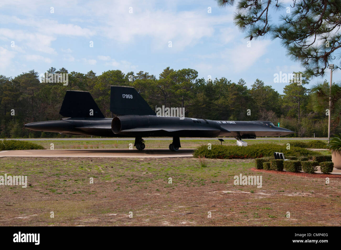 Sr 71 blackbird hi-res stock photography and images - Alamy