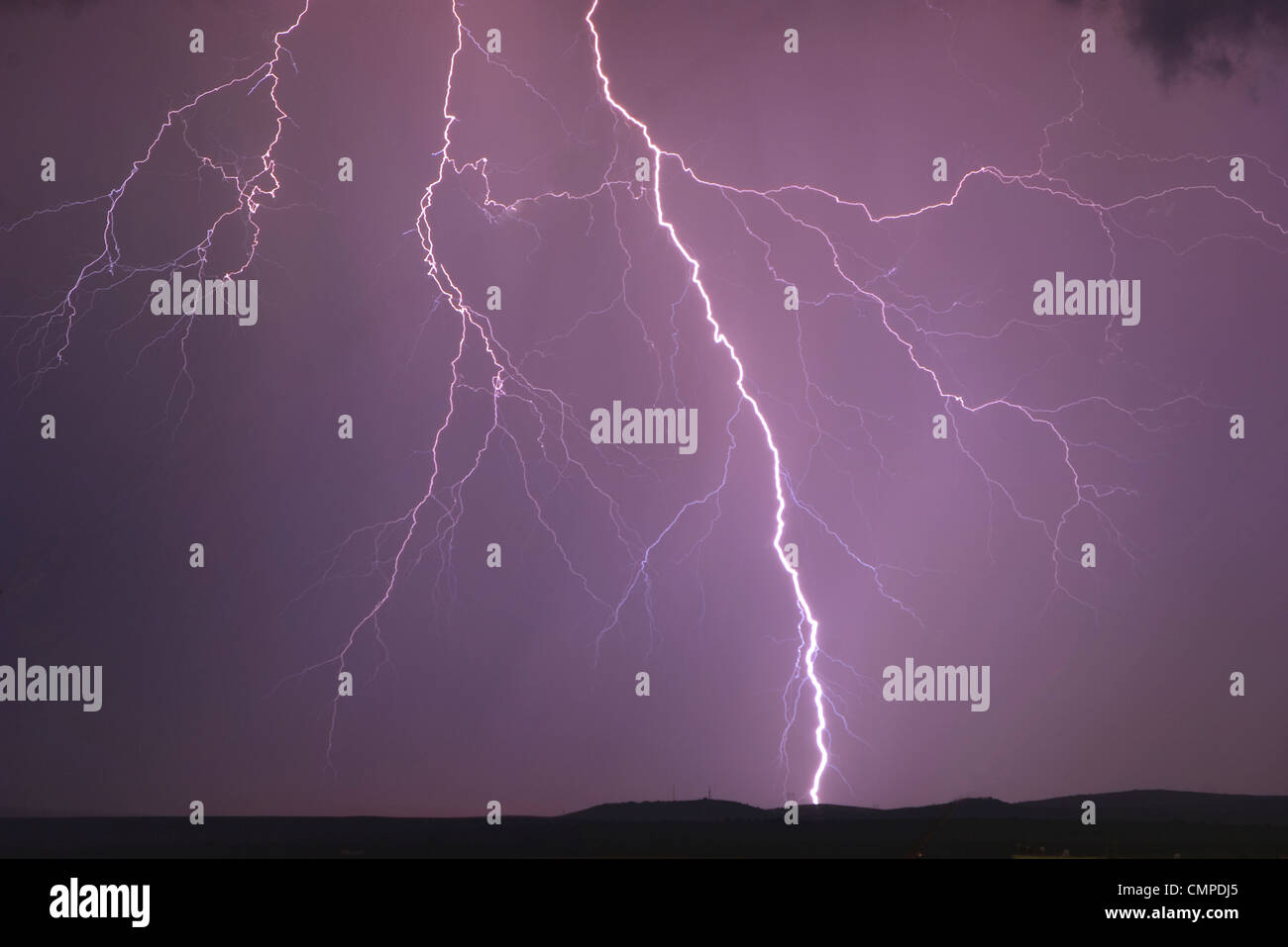Lighting strikes hi-res stock photography and images - Alamy