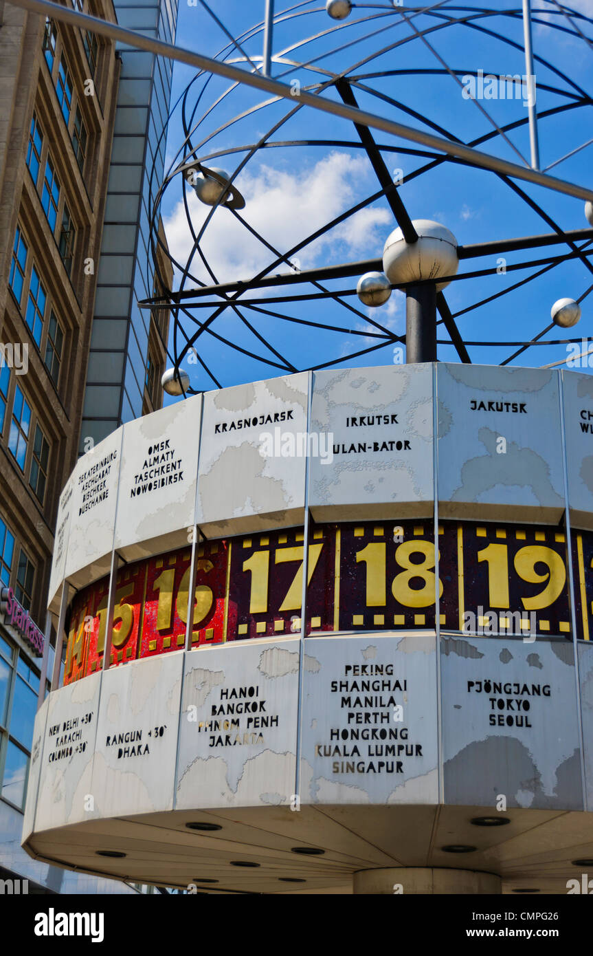 Urania Weltzeituhr Worldtime Clock Alexanderplatz Berlin Germany