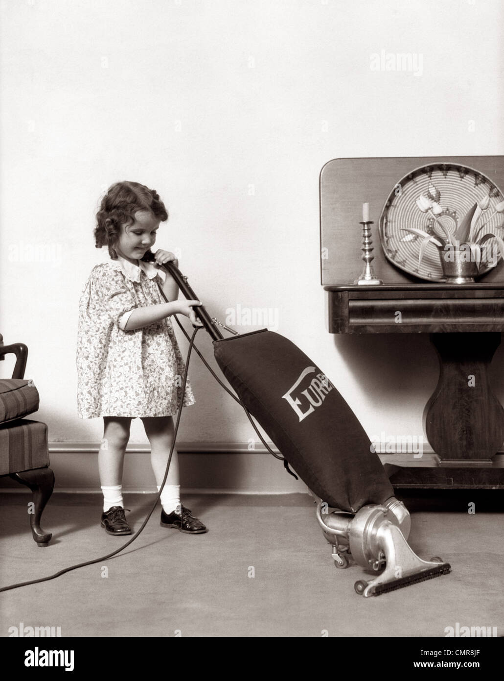 Vacuum cleaner 1930s hi-res stock photography and images - Alamy