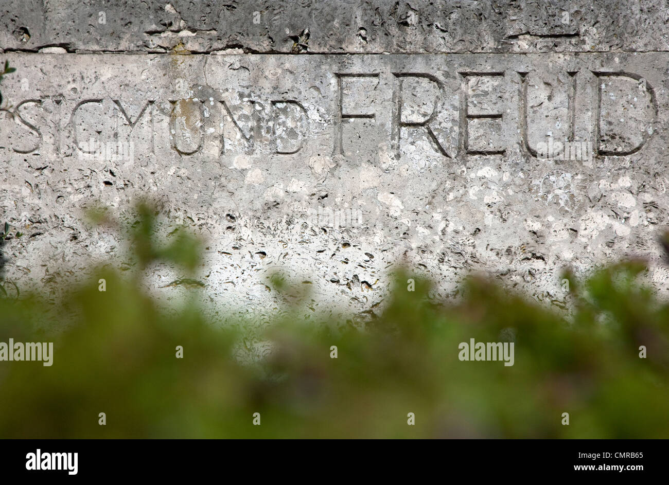 Inscription on sculpture of Sigmund Freud by Oscar Nemon, Hampstead