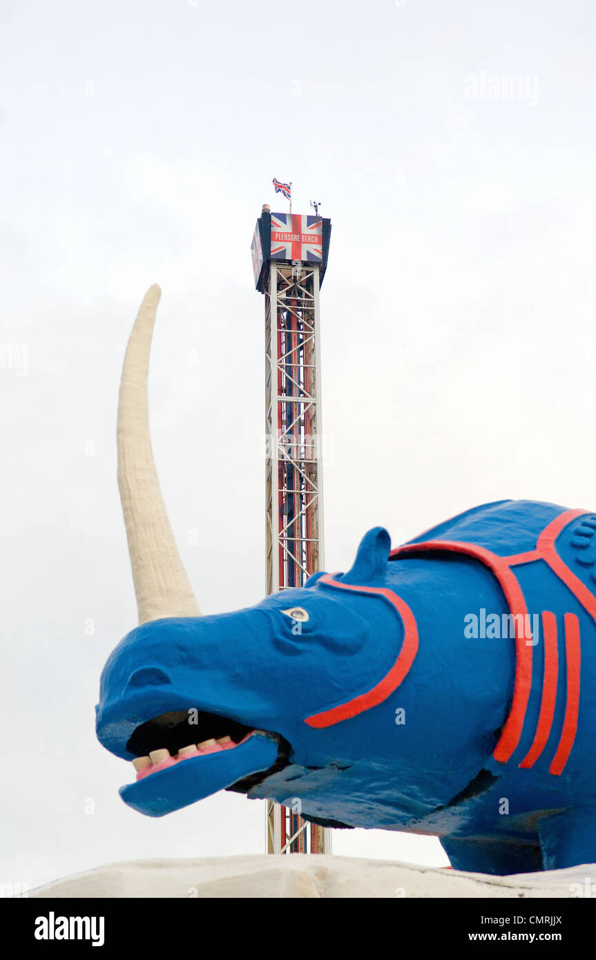 Blackpool Pleasure Beach Ice Blast ride and blue dinosaur Stock Photo ...