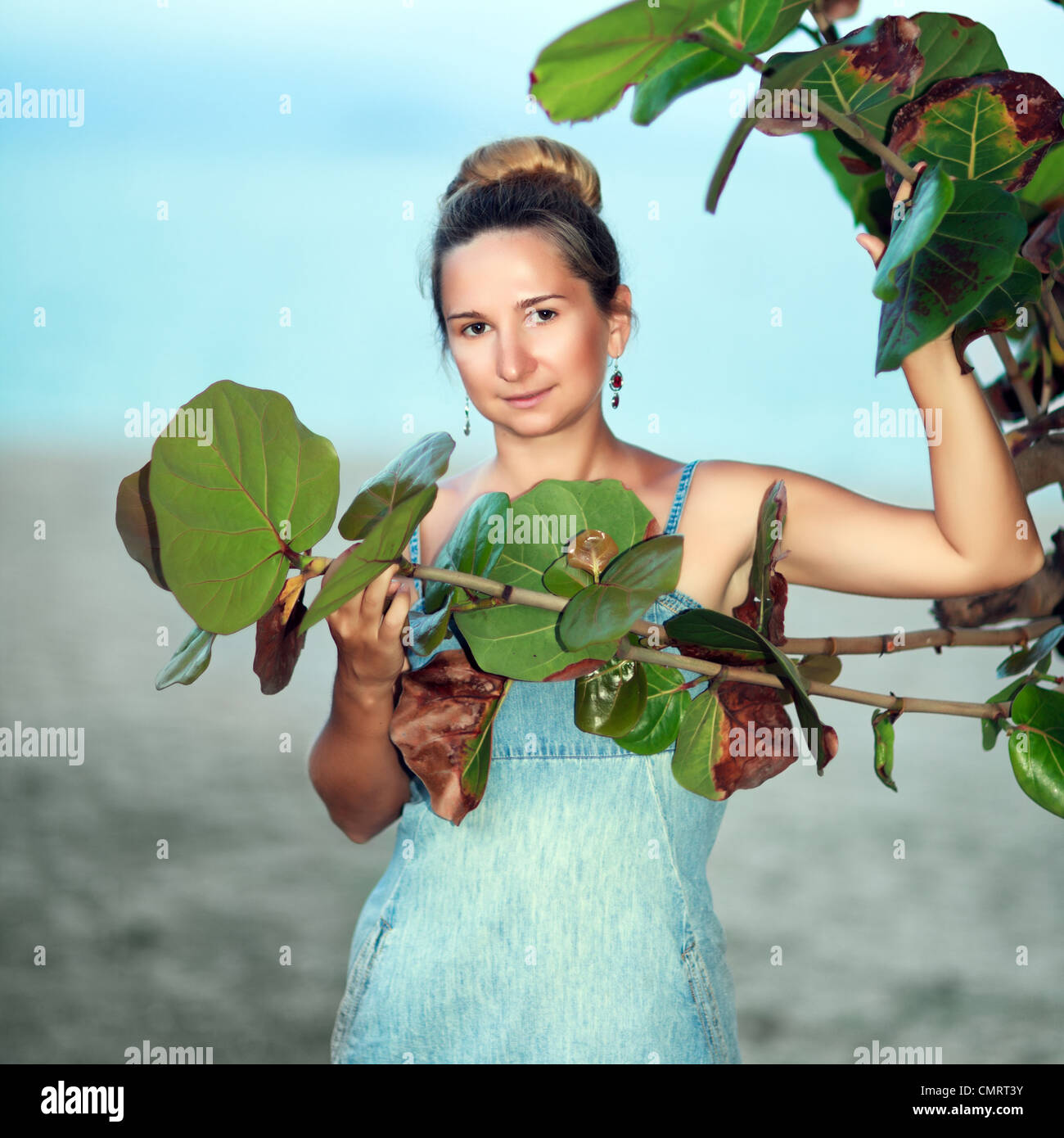 Outdoor portrait of a young woman Stock Photo - Alamy