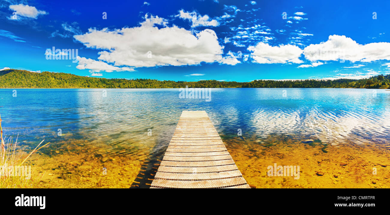 Lake in New Zealand. Panorama Stock Photo - Alamy